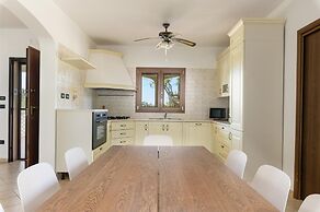 Villa Bella con Piscina by Wonderful Italy