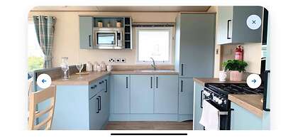 Stunning River View 2 Bedroom Caravan With Decking