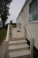 Stunning River View 2 Bedroom Caravan With Decking