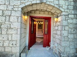 Armi Alaçatı +13 Adult Only