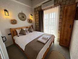 Armi Alaçatı +13 Adult Only