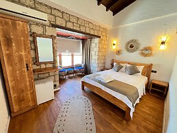 Armi Alaçatı +13 Adult Only