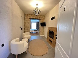 Armi Alaçatı +13 Adult Only