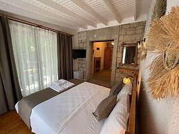 Armi Alaçatı +13 Adult Only