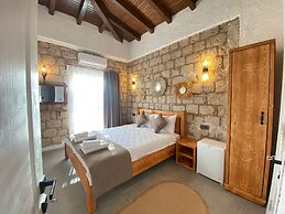 Armi Alaçatı +13 Adult Only