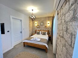 Armi Alaçatı +13 Adult Only