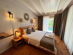 Armi Alaçatı +13 Adult Only