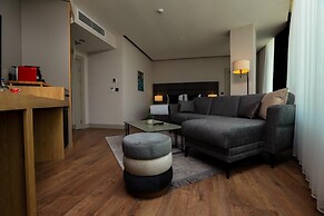 BRAND BUSINESS SUITS