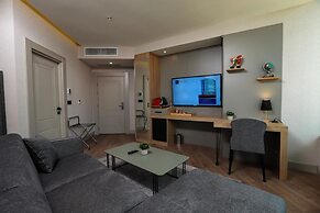 BRAND BUSINESS SUITS