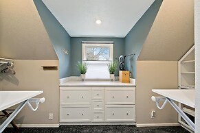 Hand House