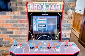 Eagle Rock Base Camp