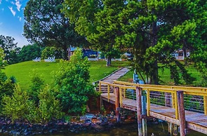 Long Cove Resort & Marina