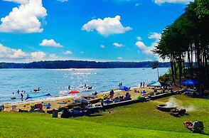 Long Cove Resort & Marina