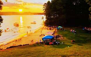 Long Cove Resort & Marina