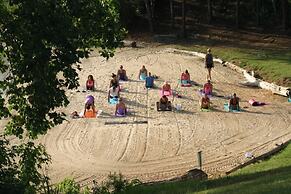 Long Cove Resort & Marina