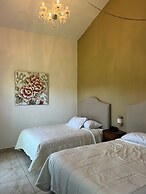 Hotel Hacienda Villa Victoria