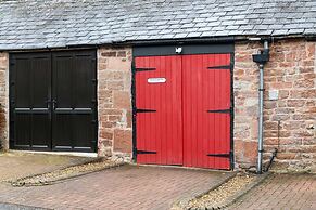 Beautiful 2-bed Cottage in Brampton