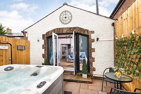 Beautiful 2-bed Cottage in Brampton