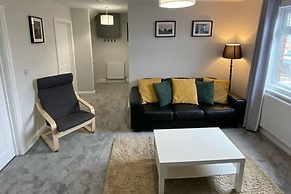 Flat - Sleeps 4 - Pet Friendly - Parking
