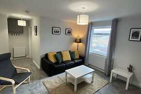 Flat - Sleeps 4 - Pet Friendly - Parking