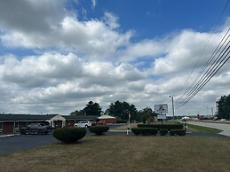 Hillcrest Motel By OYO Aurora IN Near Lawrenceburg