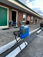Hillcrest Motel By OYO Aurora IN Near Lawrenceburg