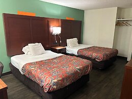 Hillcrest Motel By OYO Aurora IN Near Lawrenceburg