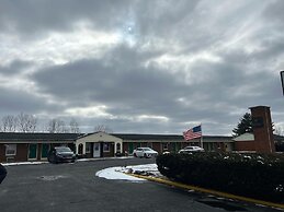 Hillcrest Motel By OYO Aurora IN Near Lawrenceburg