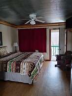 Anglers Riverfront Motel