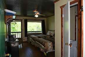 Anglers Riverfront Motel