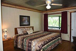 Anglers Riverfront Motel