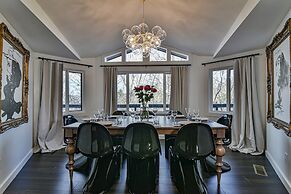 La Maison Mirch - Luxe Design Retreat