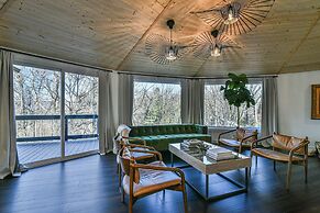 La Maison Mirch - Luxe Design Retreat