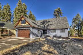 Dawn and Dusk by Avantstay Modern Cabin in Great Location w/ Home Thea