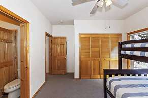 Zen Den by Avantstay Entertainers Home in Ideal Big Bear Location w/ H