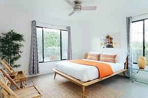 Hotel El Cid by Avantstay 16 OCC Full Hotel Buyout in Palm Springs w/ 