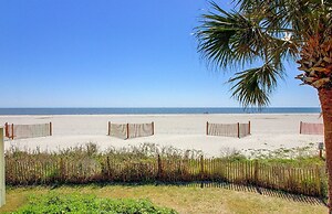 2 A Seagrove by Avantstay Oceanfront, Beach and Community Pool Access