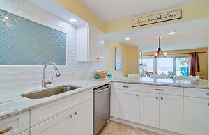 2 A Seagrove by Avantstay Oceanfront, Beach and Community Pool Access