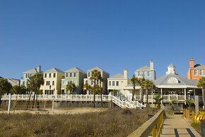 2 A Seagrove by Avantstay Oceanfront, Beach and Community Pool Access