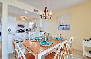 2 A Seagrove by Avantstay Oceanfront, Beach and Community Pool Access