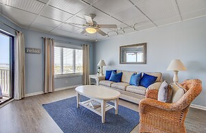 103 B Port O Call by Avantstay Direct Beach Access Screened In Porch!