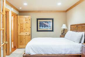 Frosted Shore by Avantstay Luxury Lake Views