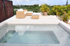 Manor Tulum by The Spot Rentals