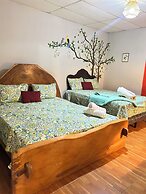 1961 Los Naranjos Hostal