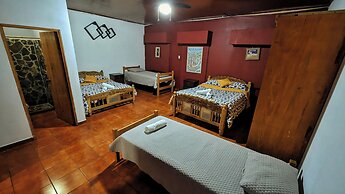 1961 Los Naranjos Hostal