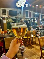 1961 Los Naranjos Hostal