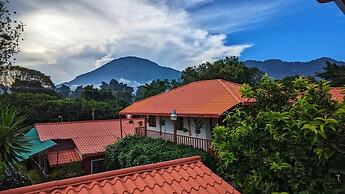 1961 Los Naranjos Hostal