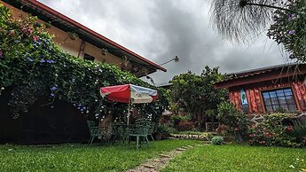 1961 Los Naranjos Hostal