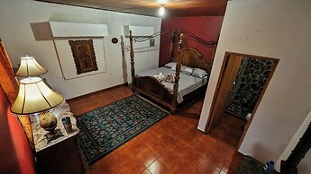 1961 Los Naranjos Hostal