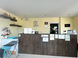 Anyavee Chom By The Sea